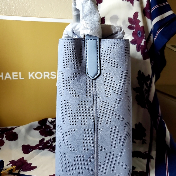 Michael Kors Medium Monogram Blue Suede Crossbody Bag - Picture 3 of 4